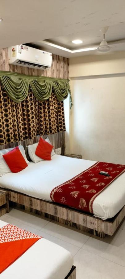 Hotel Golden Inn,