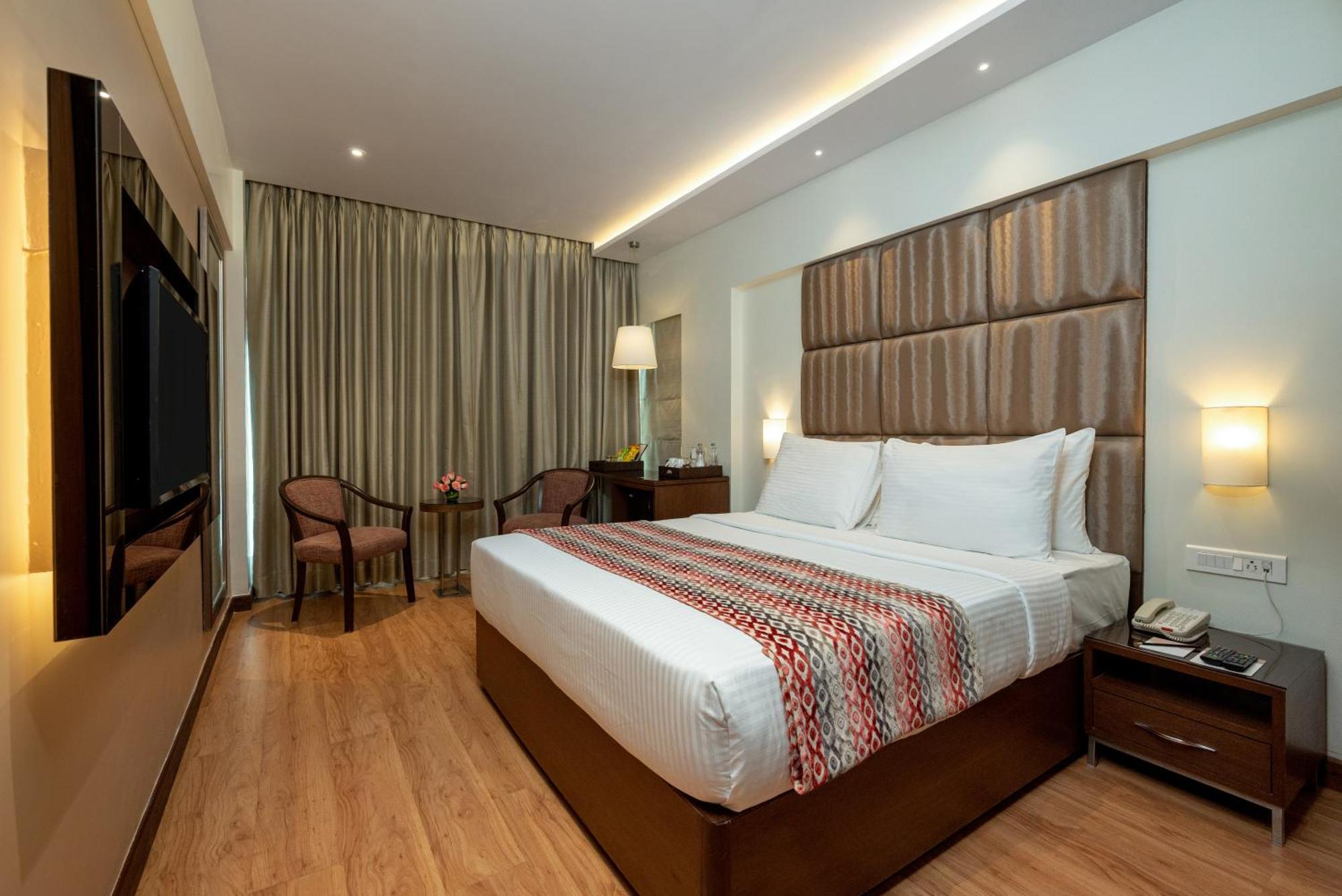 Fariyas , Colaba Hotel 4*