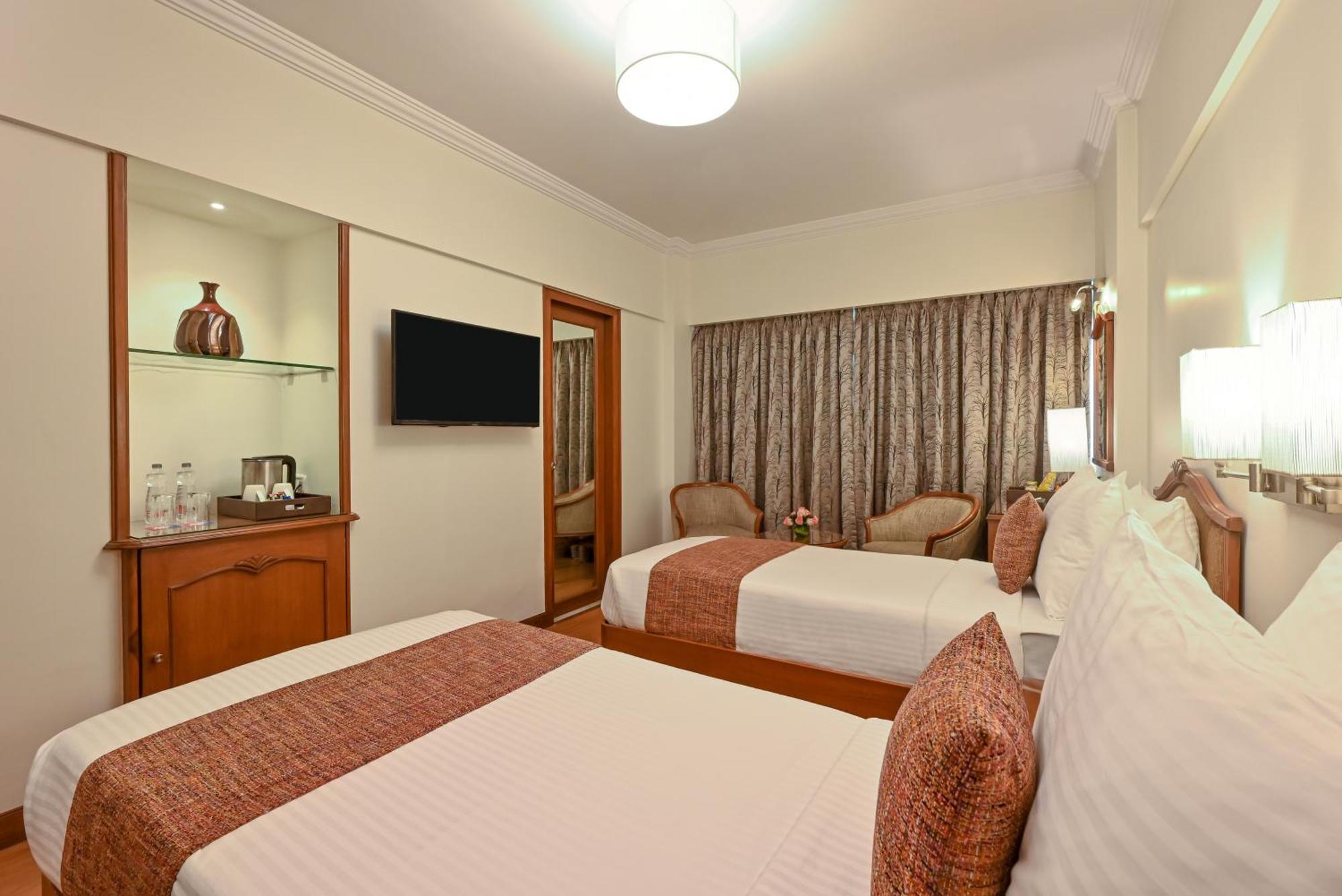 Fariyas , Colaba Hotel Mumbai