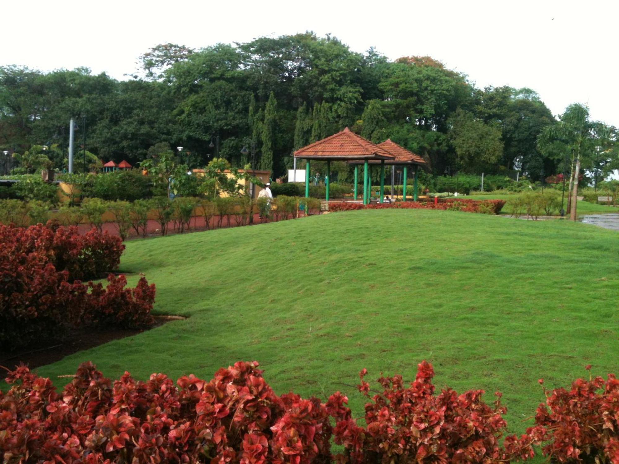 Royal Park Dockyard Hotel