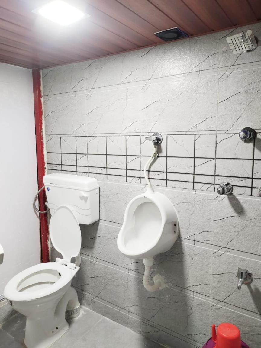 Vakola Ac Beds Hostel