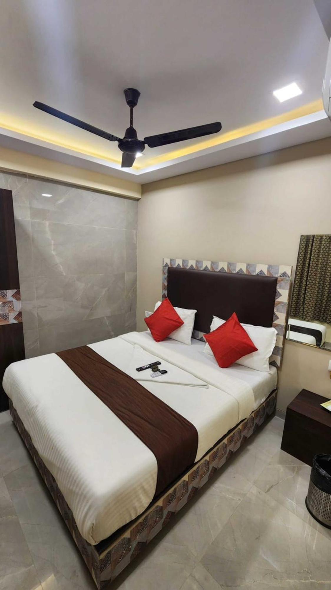 Hotel Vaithi Residency - Andheri West *
