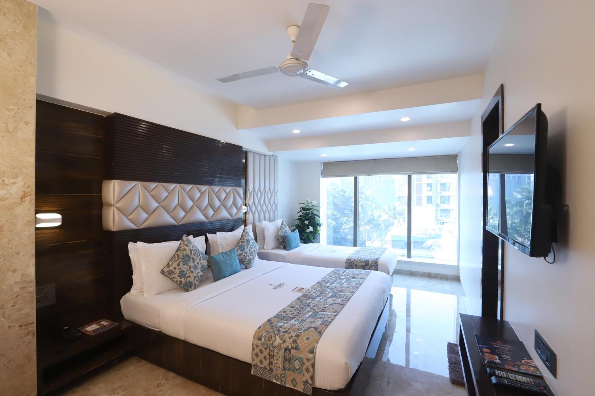 Auris & Banquets, International Airport Hotel 4*