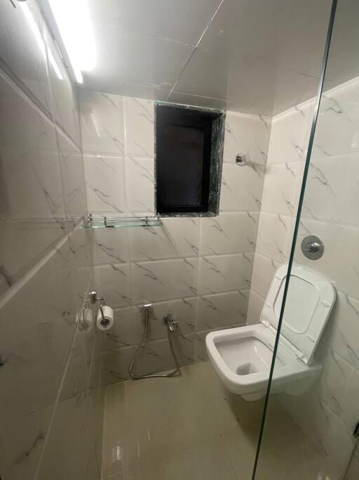 Basti 1 Chuim Village Khar West Apartment Mumbai