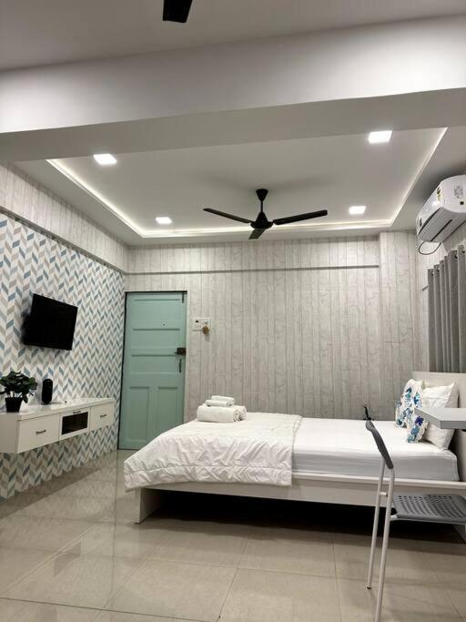 Basti 1 Chuim Village Khar West Apartment Mumbai