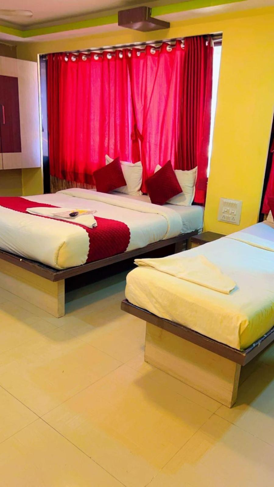 Icon Near T-2 International Airport * Mumbai