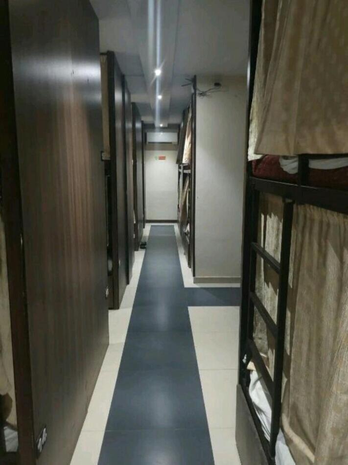 Hostel Almas 24 Aircondition Mumbai