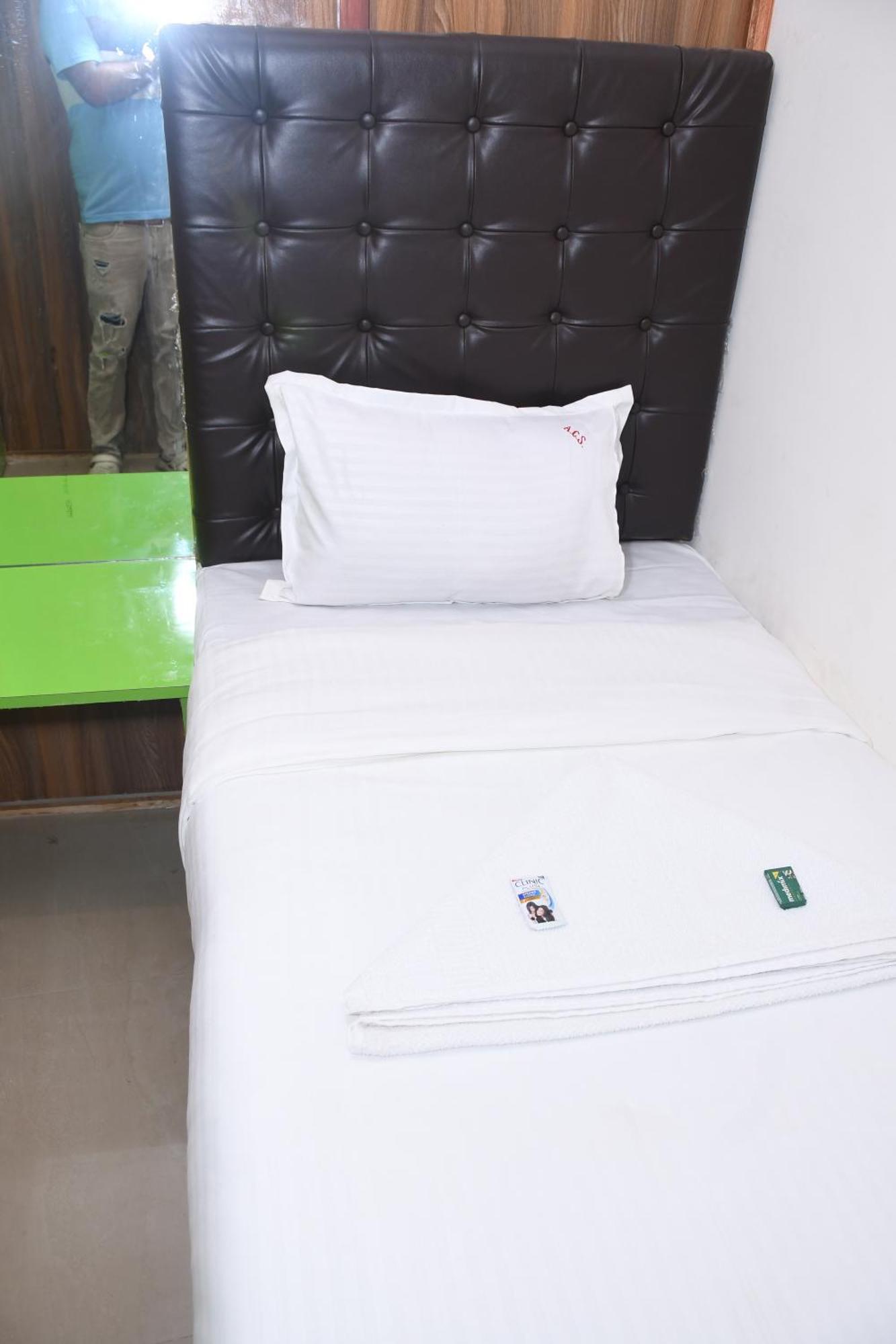 Hostel Airport Near T2 *