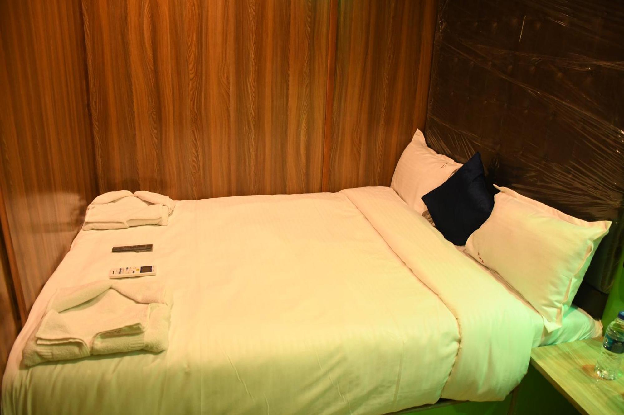 Hostel Airport Near T2 Mumbai