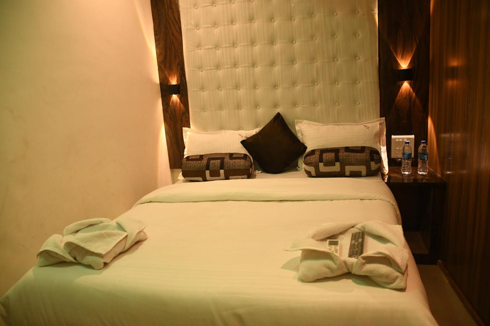 Hostel Airport Near T2 *