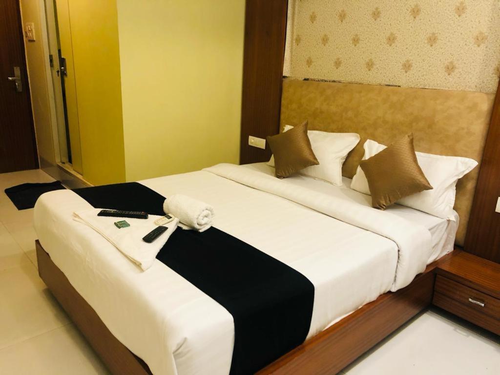 Glitz 7even Hills- Nr International Airport T2 Guest house