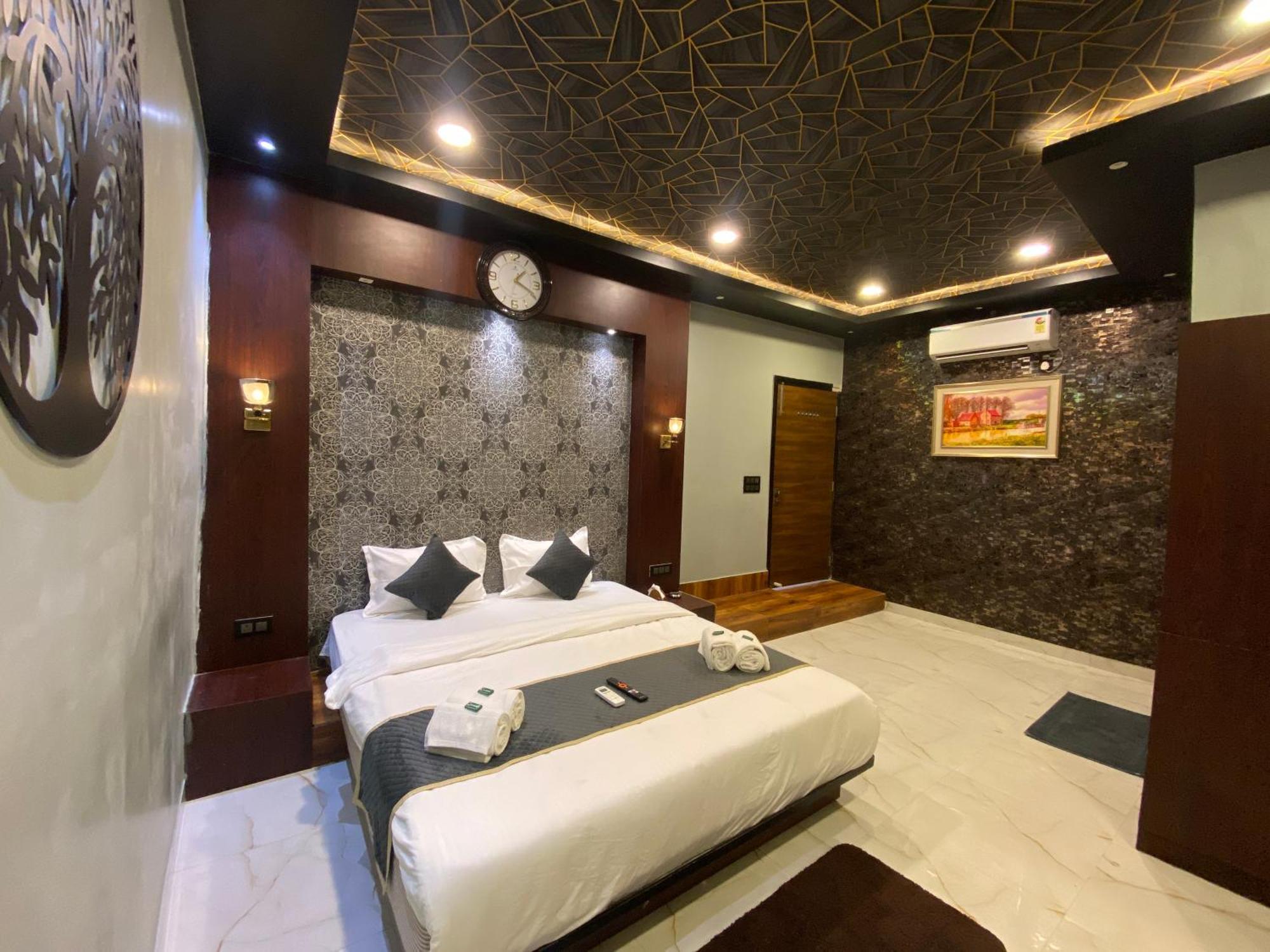 97 Inn- Andheri Versova Hotel Mumbai