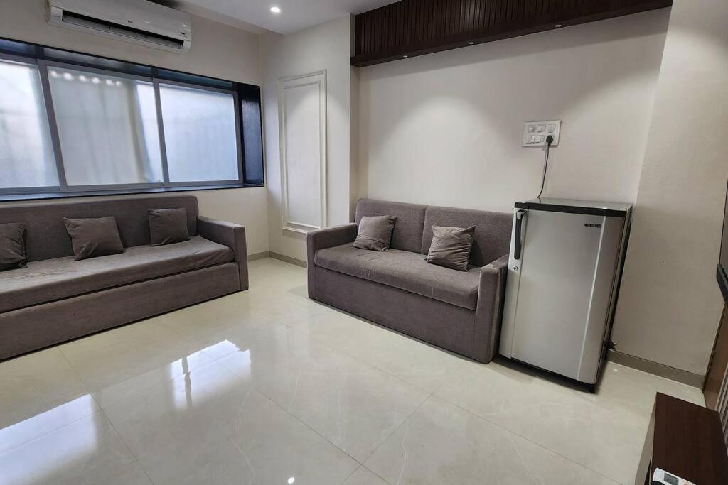 Seascape - 1bhk - Carter Road *