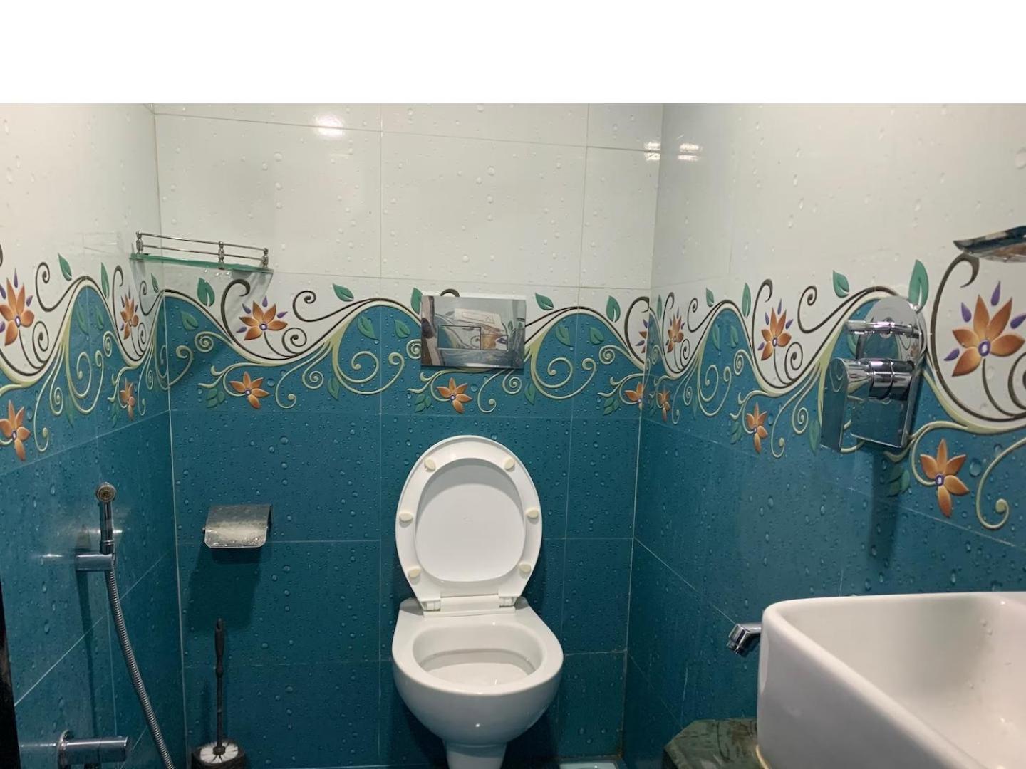 Hostel Neenava Asalpha Mumbai