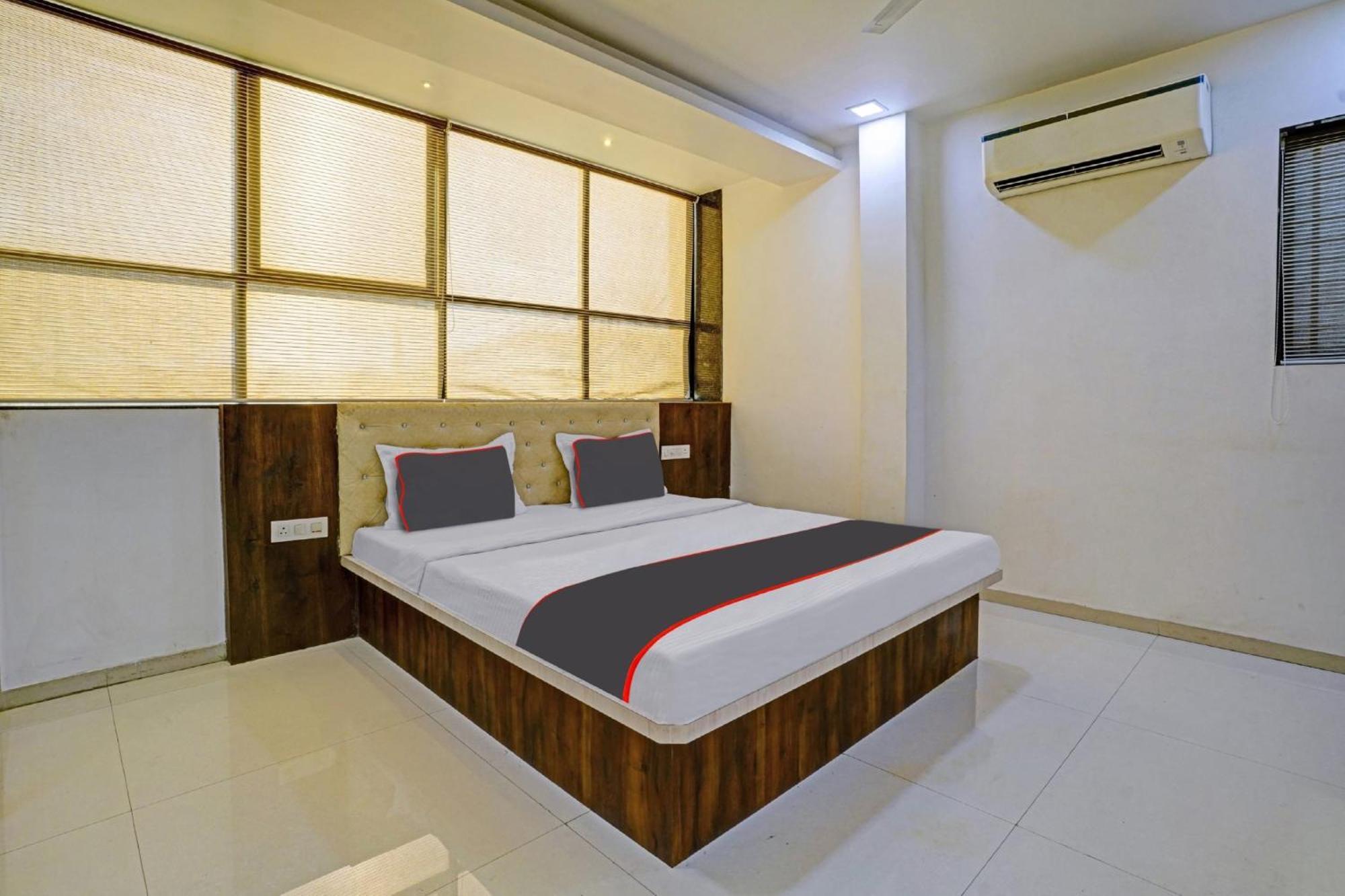 Hotel Collection O 81152 Krishna