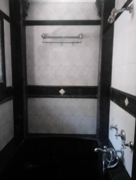 Luxury Studio With Bathtub Apartment *