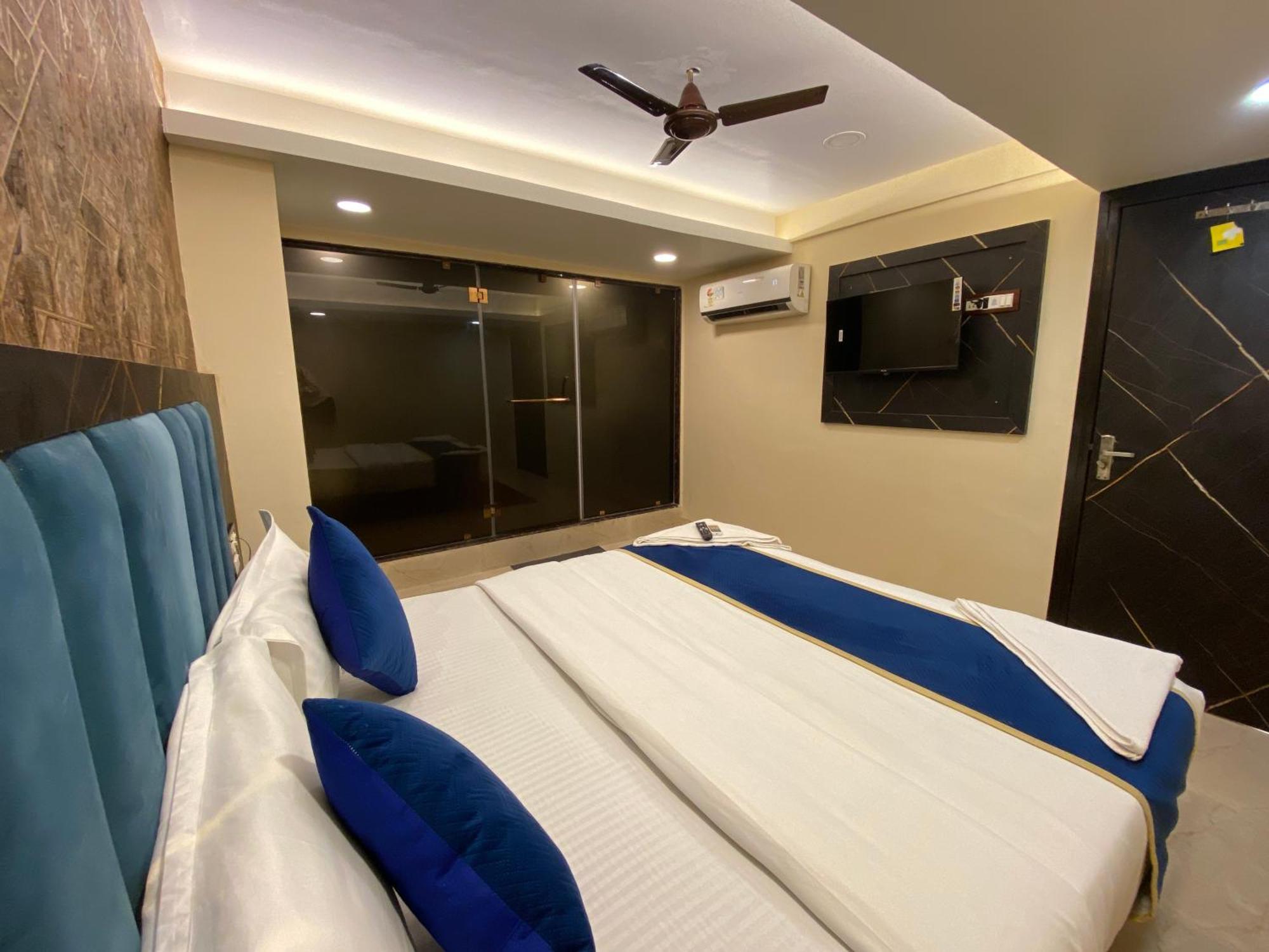 97 Inn- Andheri Versova 3*