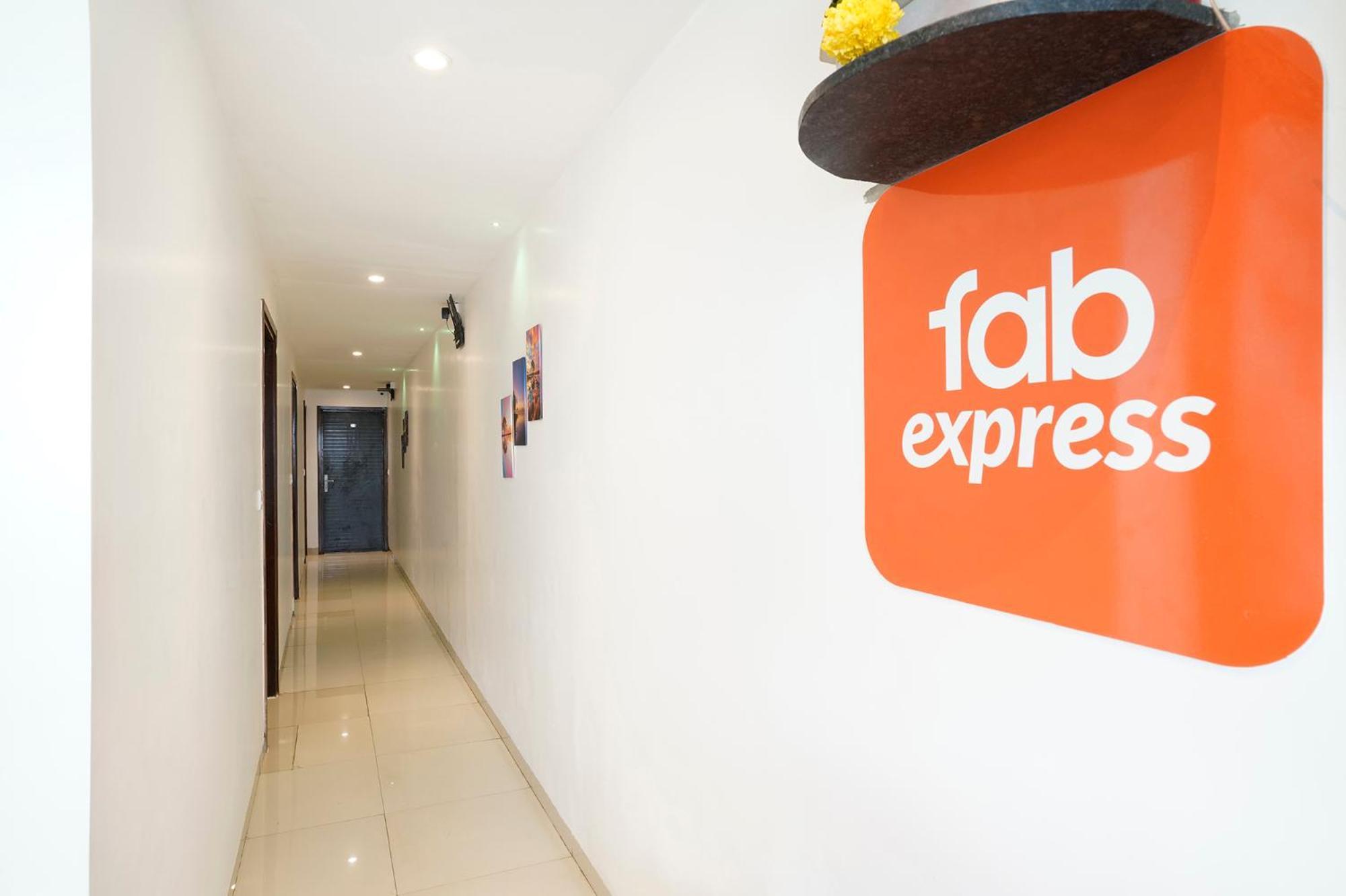 Hotel Via Park Residency 3*