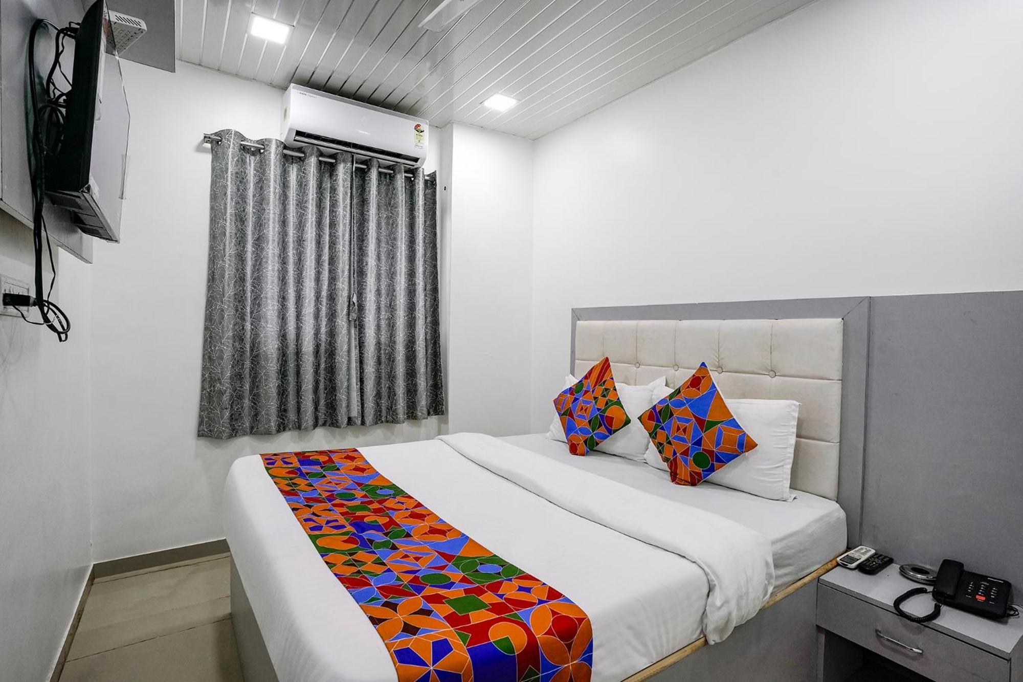 Hotel Via Park Residency 3*