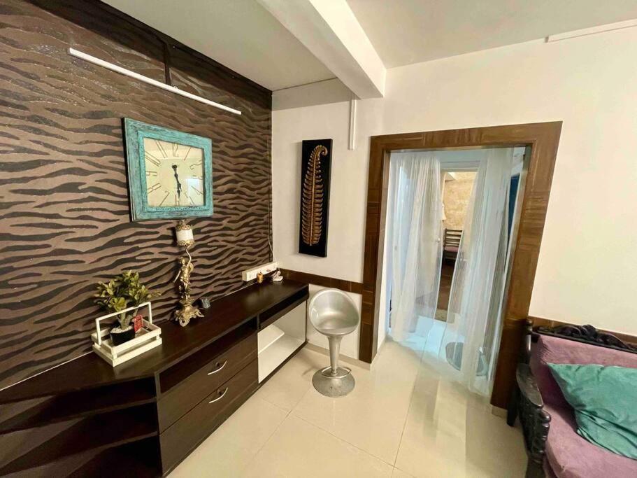 2 Bedroom Near Olives Bandra