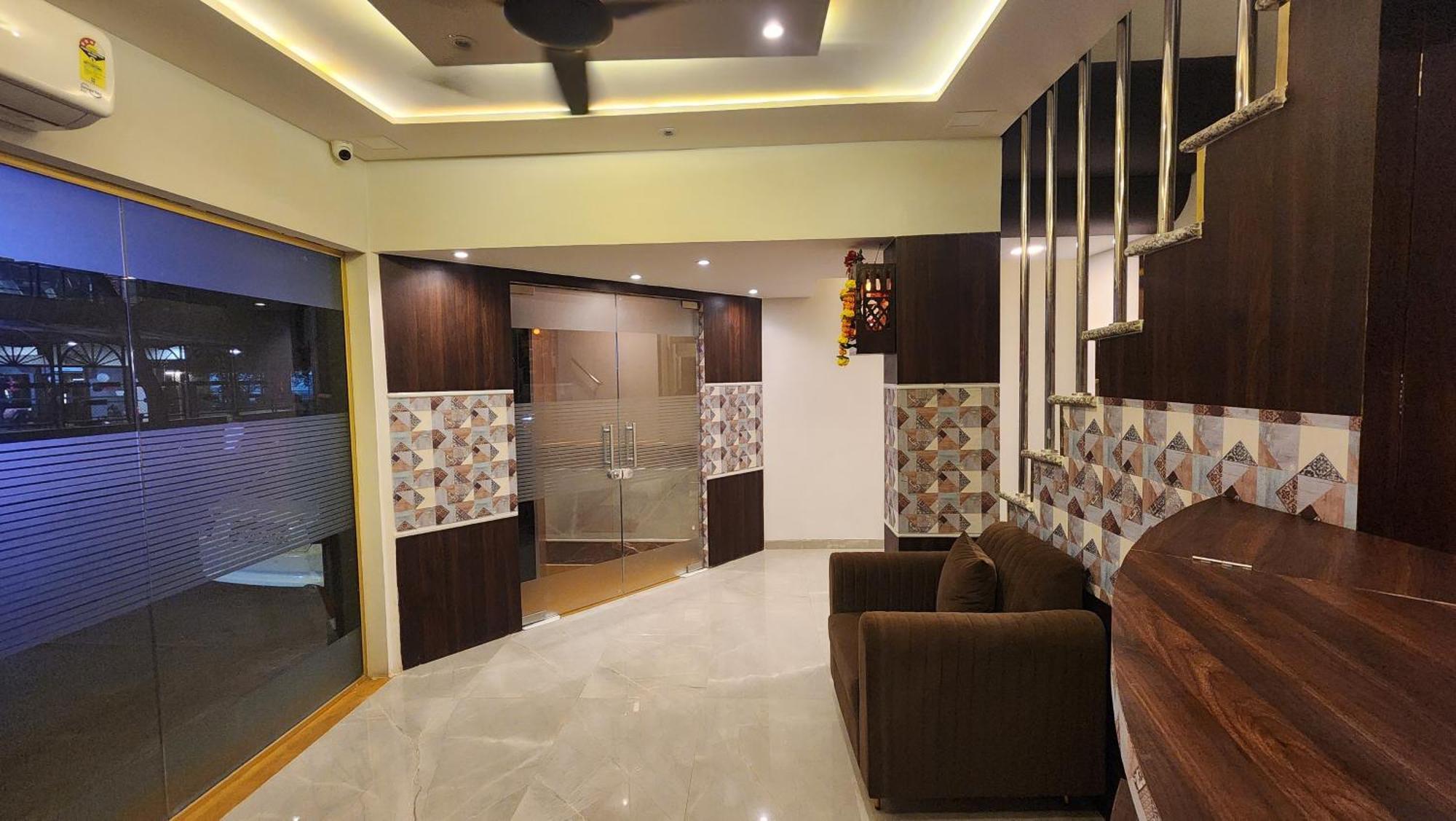 Hotel Vaithi Residency - Andheri West *