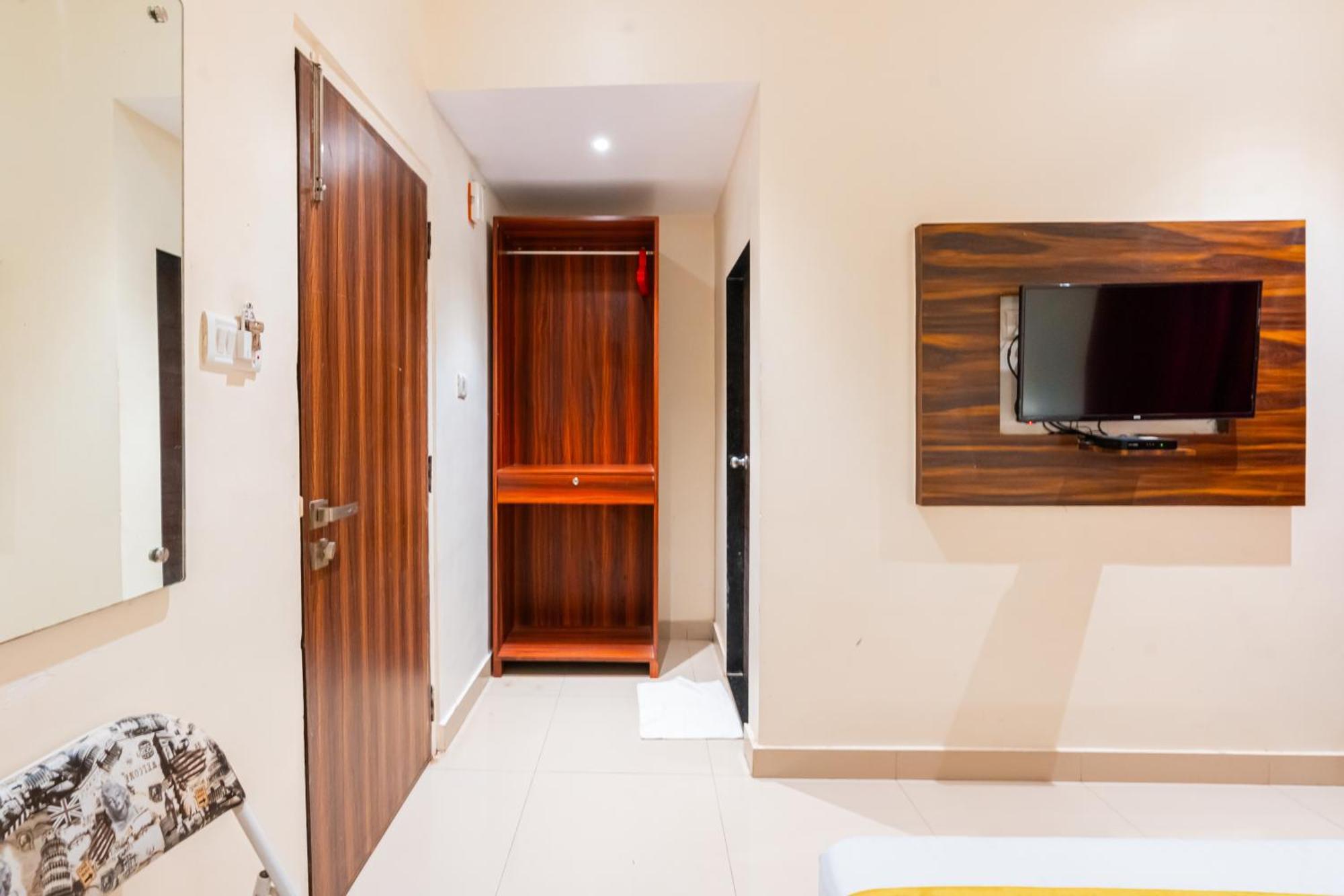 Treebo Express Hotel 3*