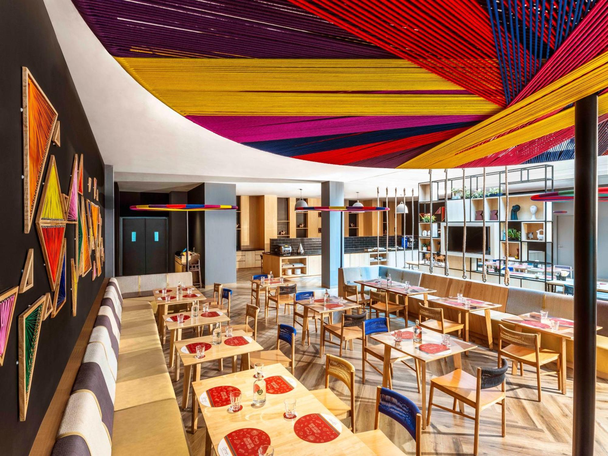 Hotel Ginger Airport