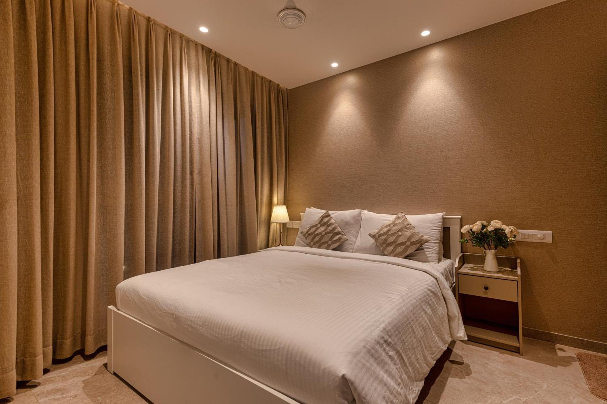 Entire One Bedroom - Hiranandani Gardens, Powai