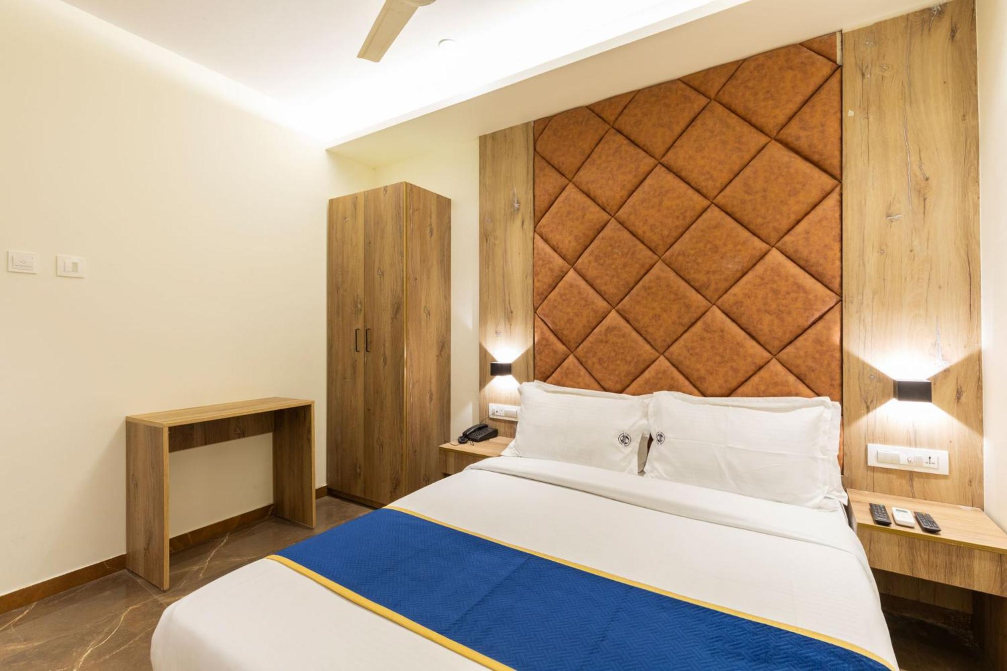 Hotel O Near International Airport Mumbai