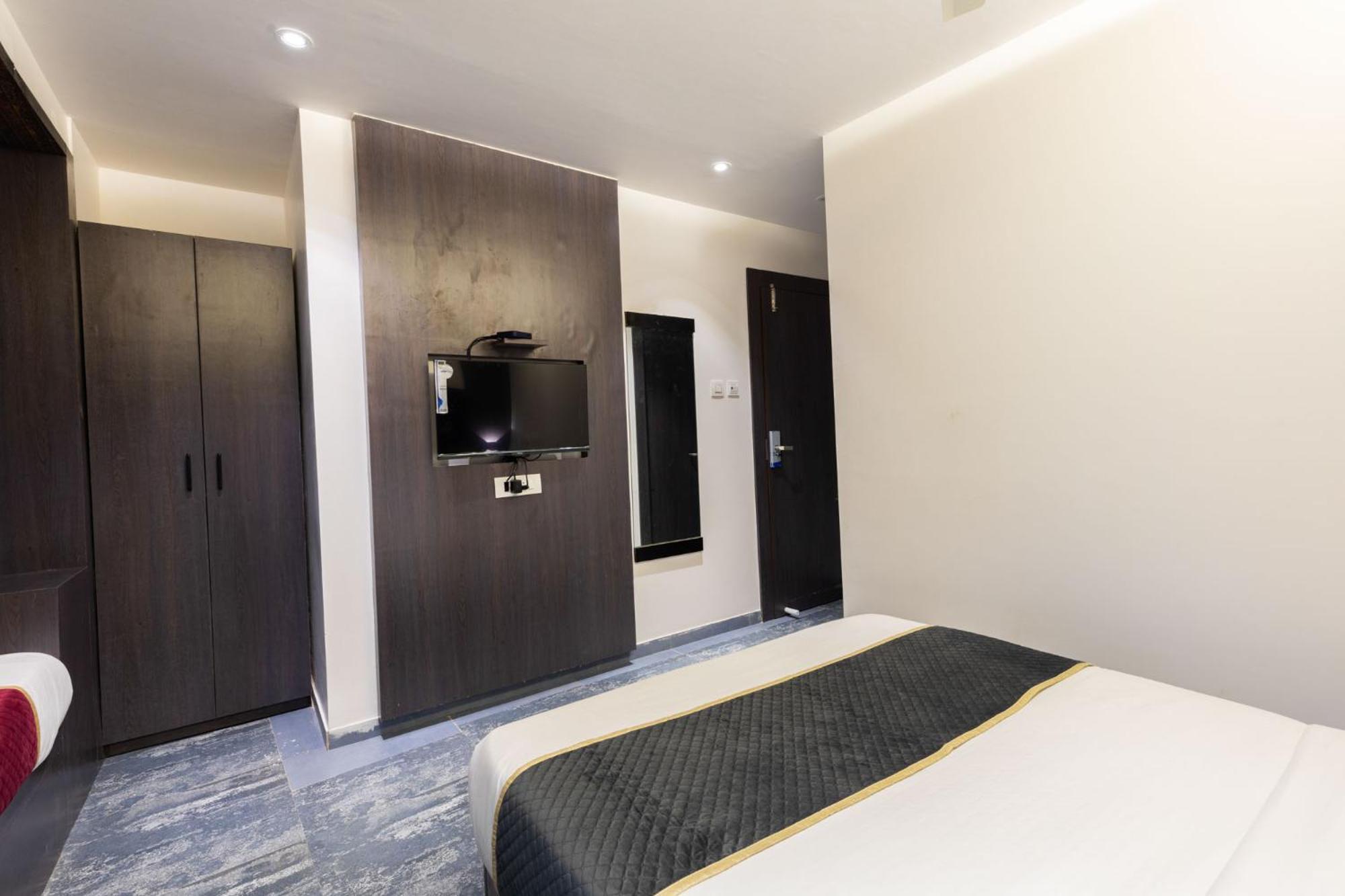 Hotel O Near International Airport