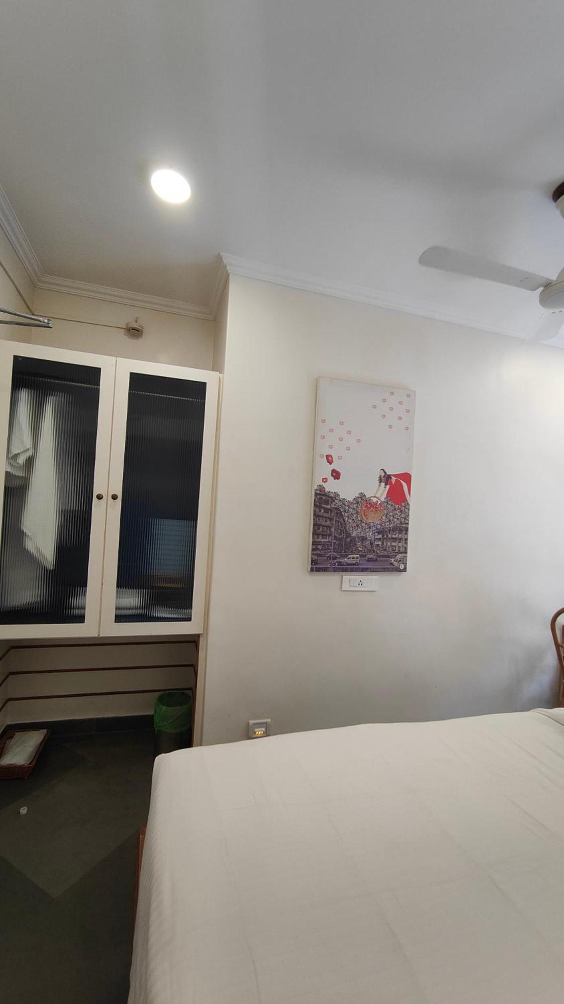 Kemps Corner Hotel Bombaim