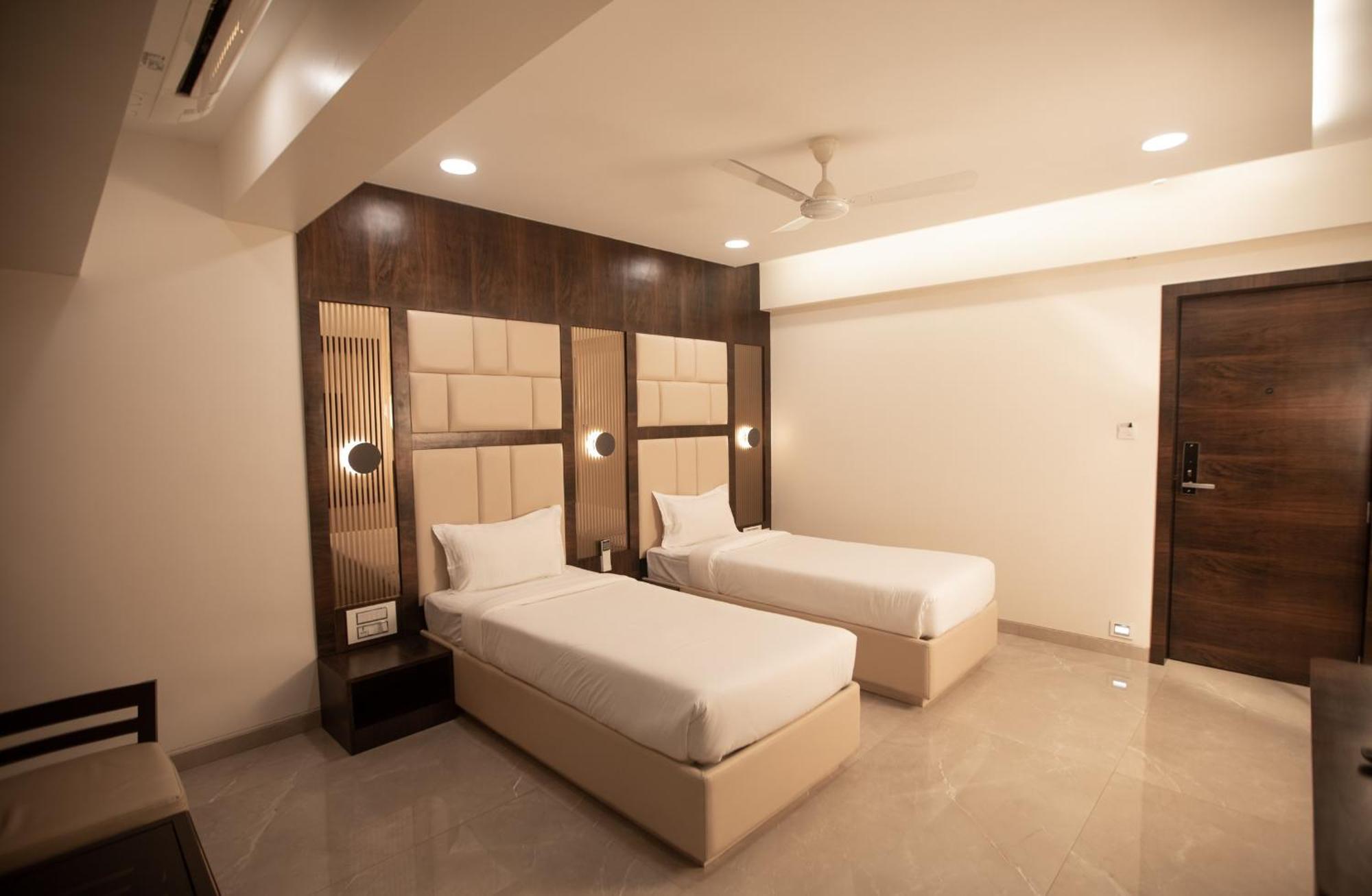 Naaz Executive Mumbai