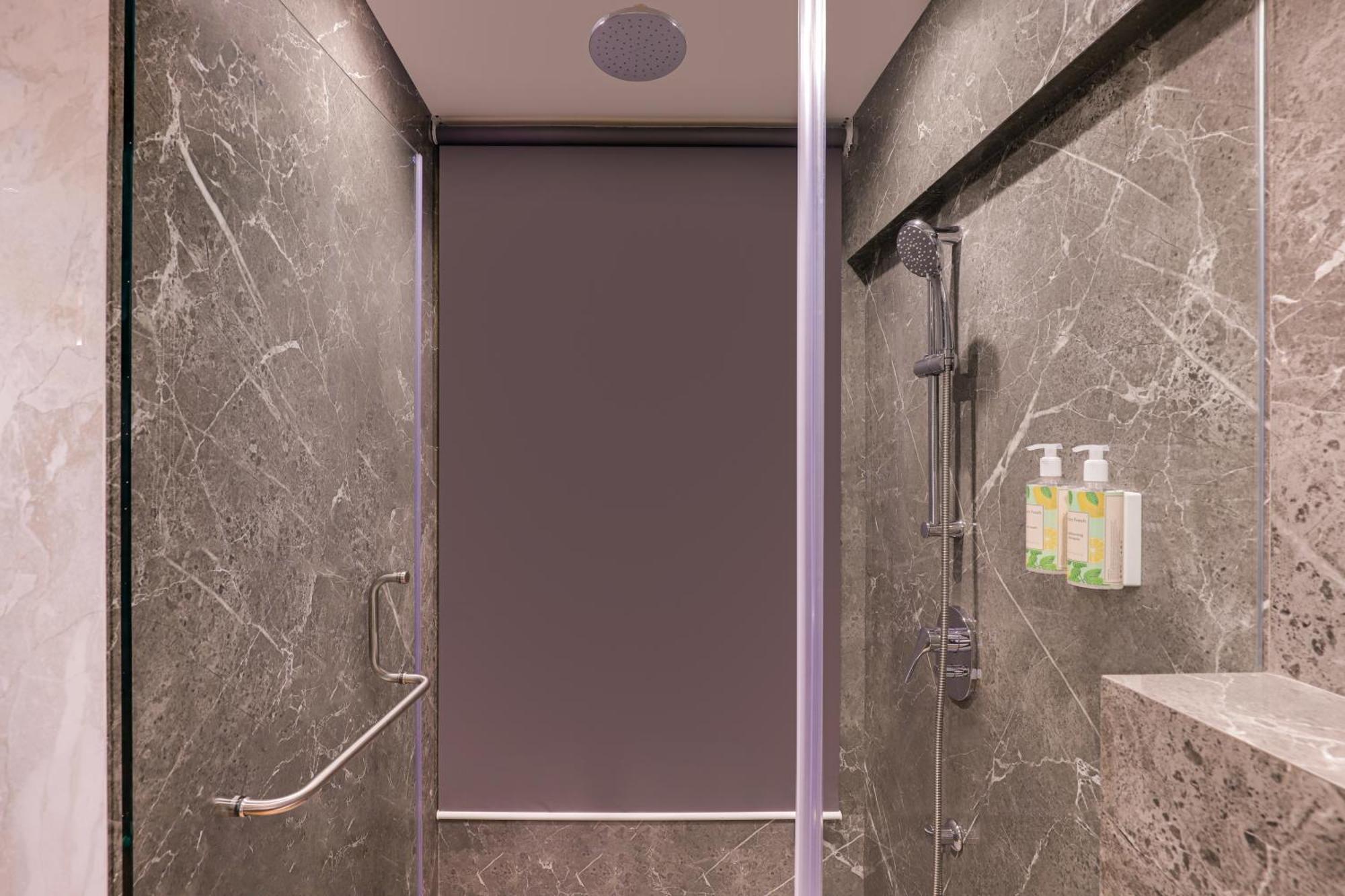 Lemon Tree Premier, Malad, 4*