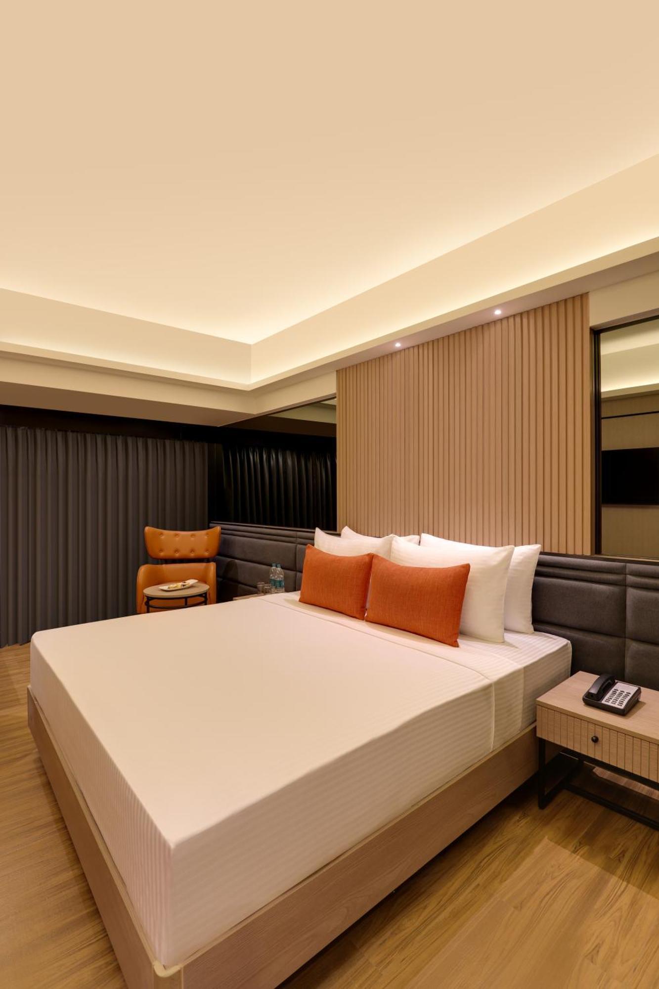 Lemon Tree Premier, Malad, Hotel Mumbai