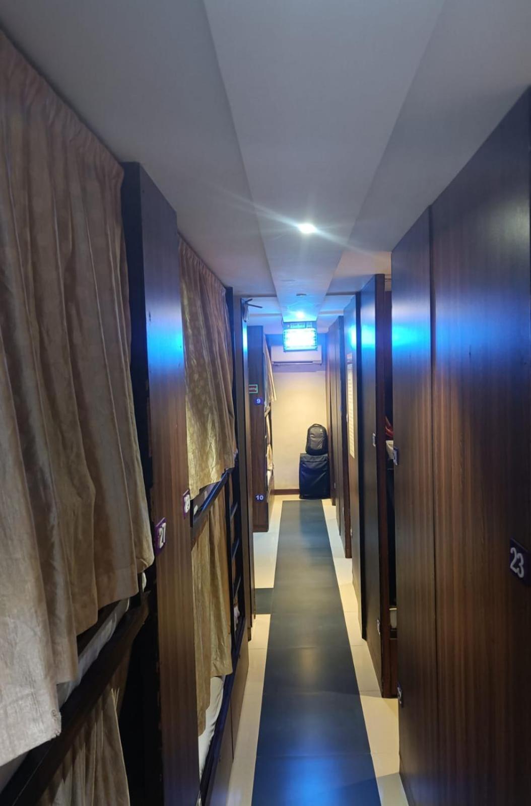 Hostel Almas 24 Aircondition Mumbai