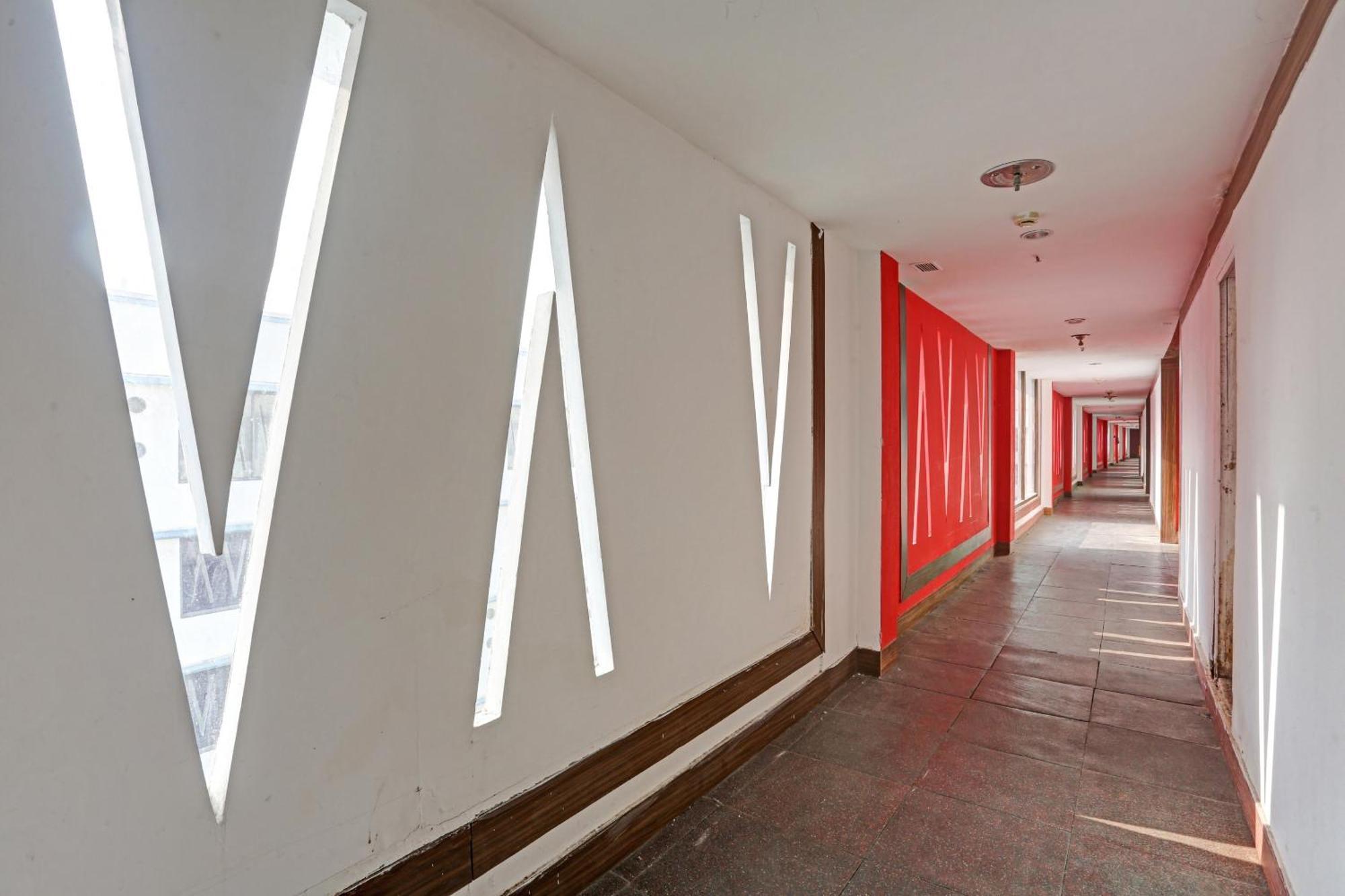 Townhouse Royal Palms Hotel Mumbai