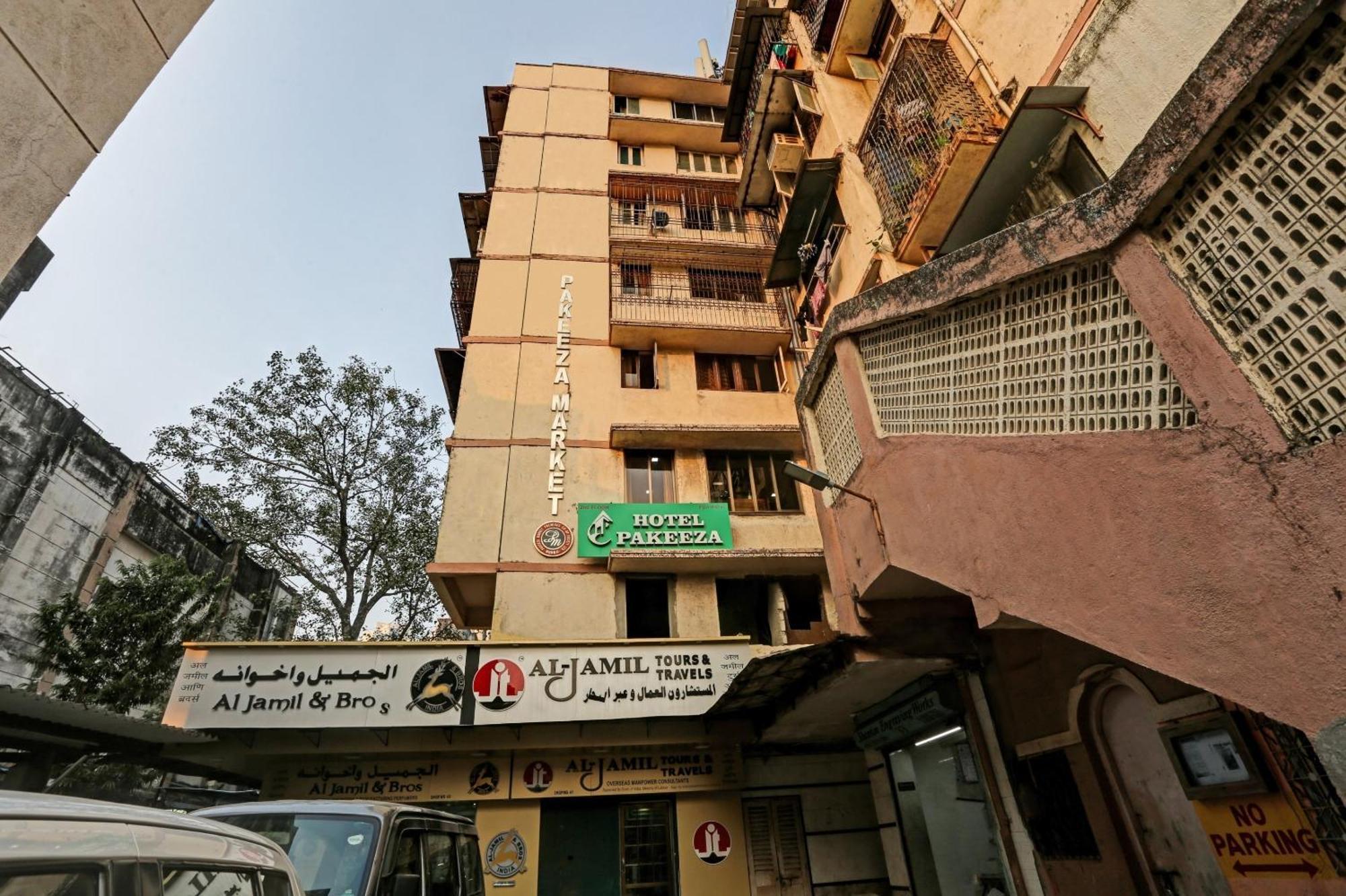 Hotel Oyo Flagship Pakeeza Mumbai