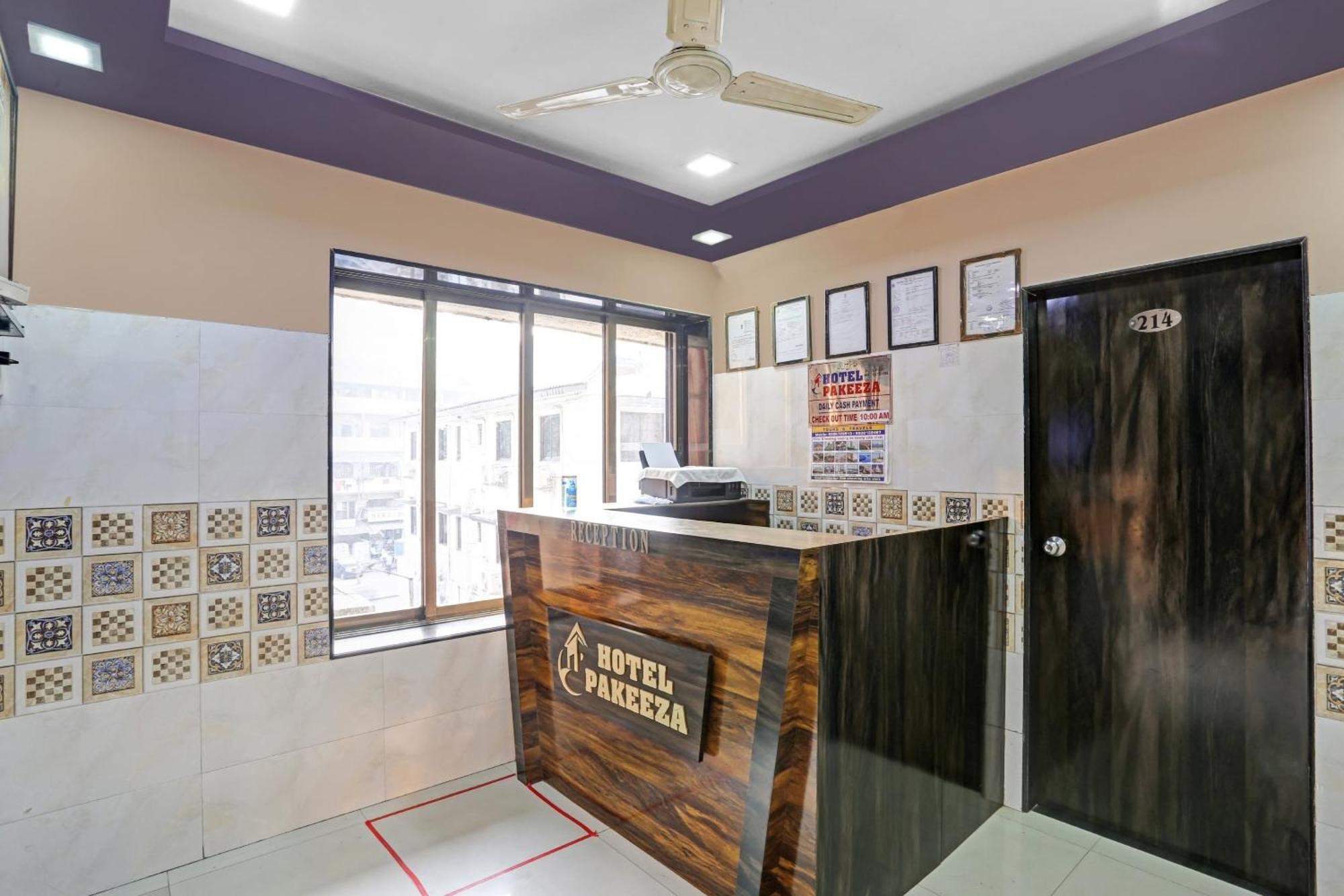 Hotel Oyo Flagship Pakeeza Mumbai