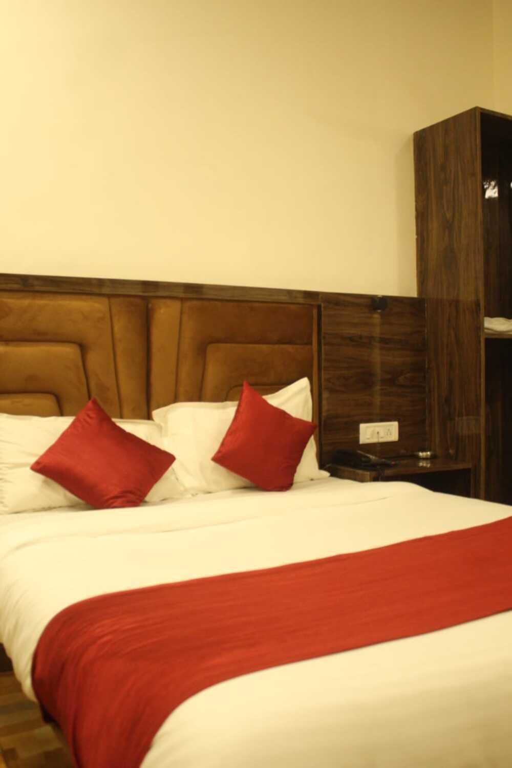 Hotel Siddharth Residency- Siddharth Nagar, Goregaon West Mumbai