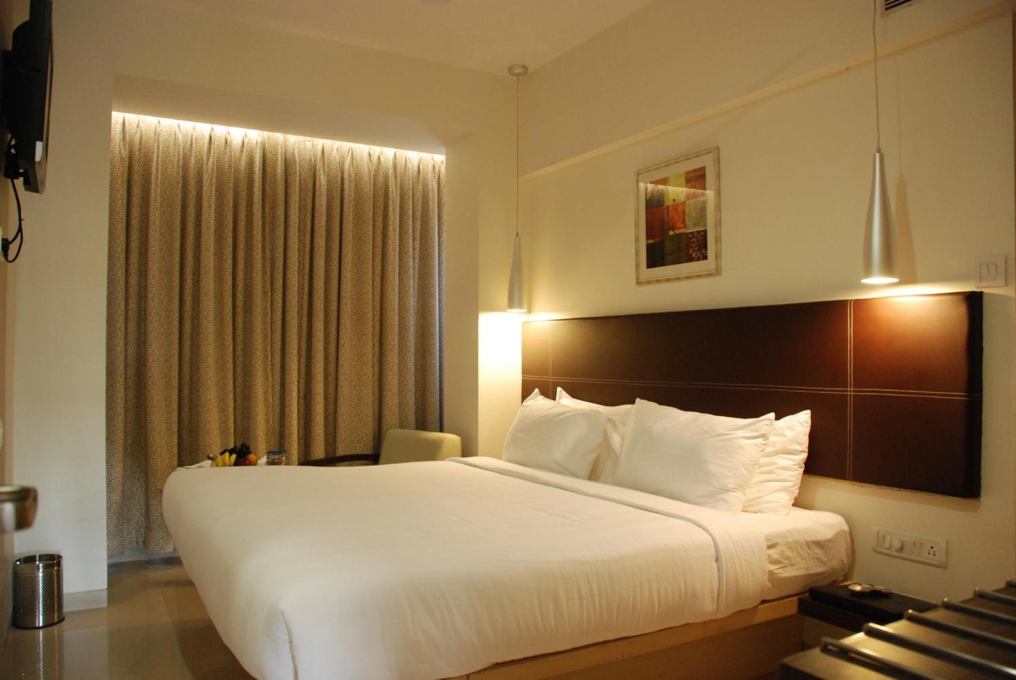 Hotel The Oriental Residency 3*