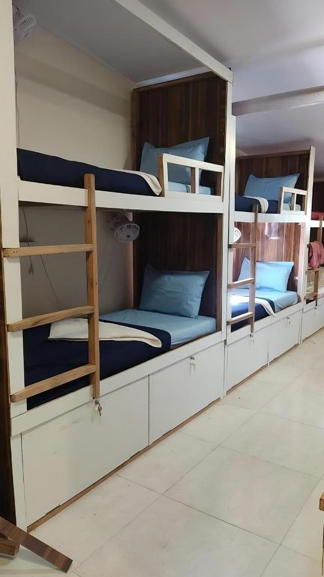 Star Dormitory Bed & Breakfast Mumbai