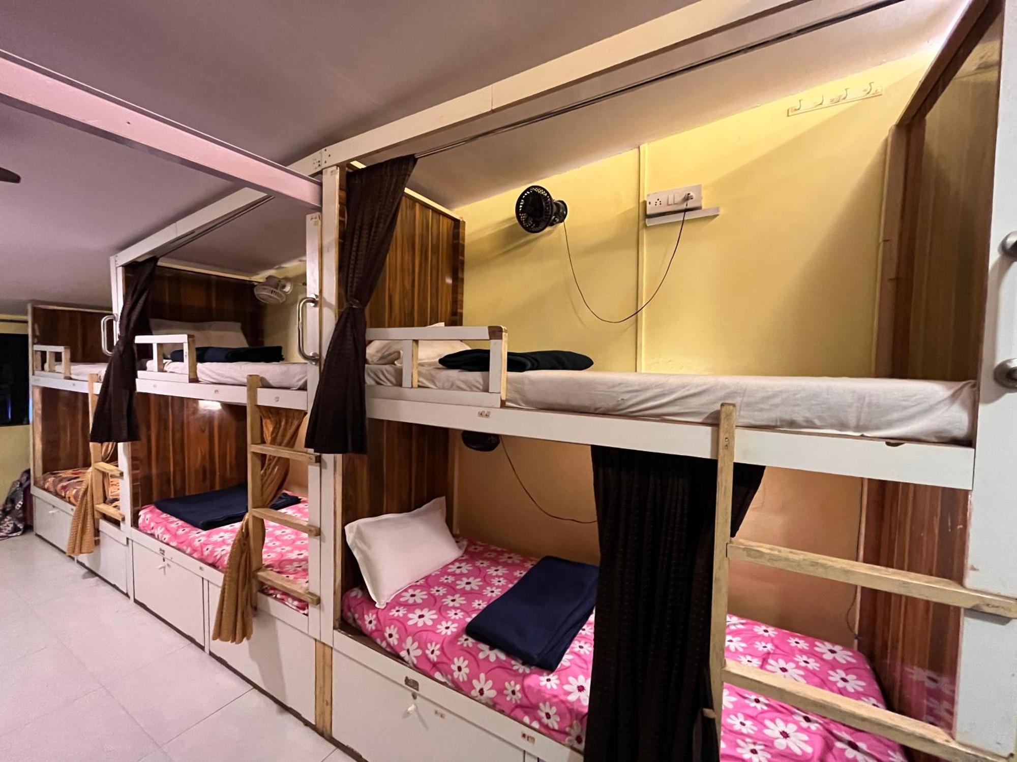 Star Dormitory * Mumbai