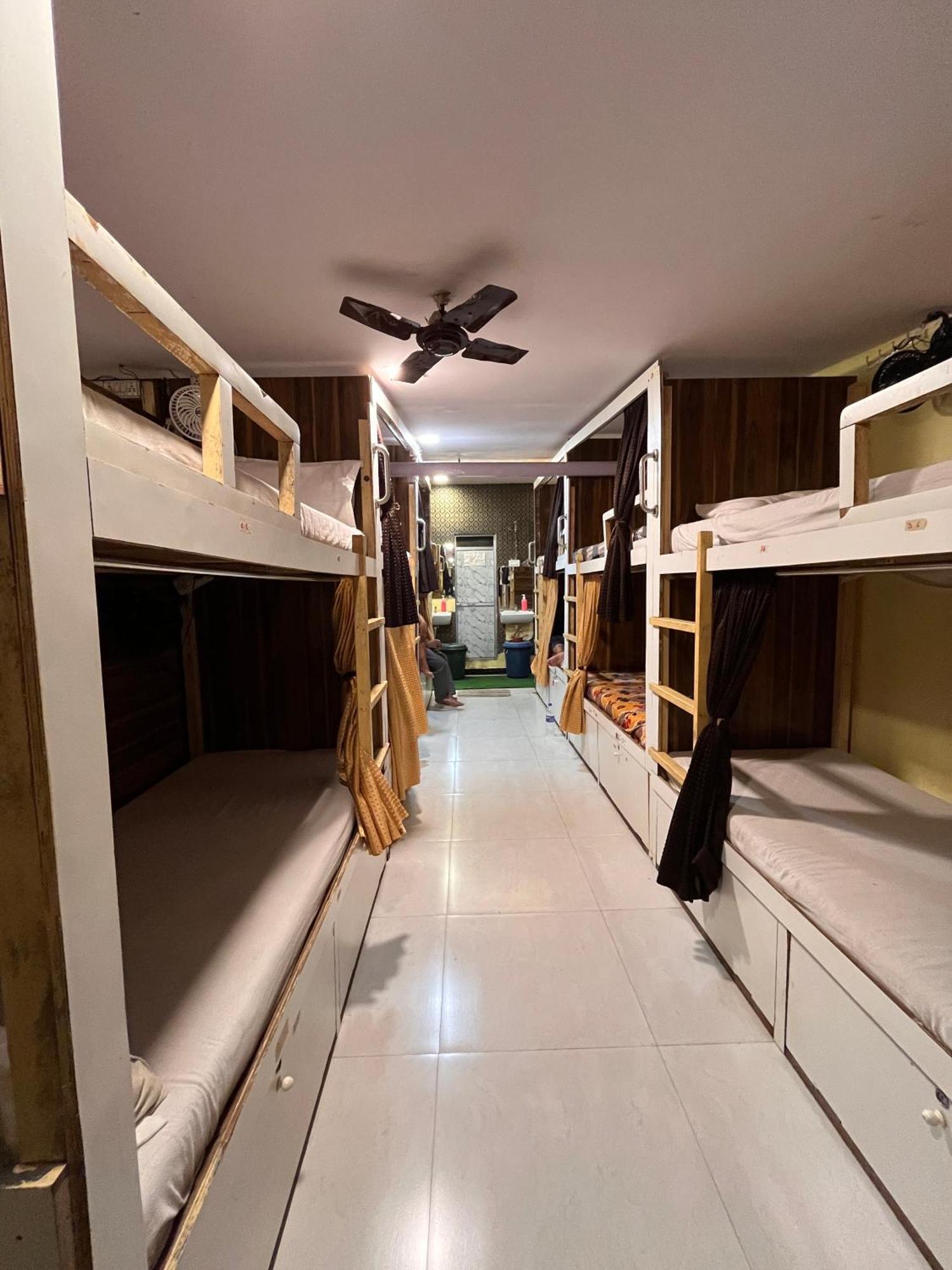 Star Dormitory Bed & Breakfast *