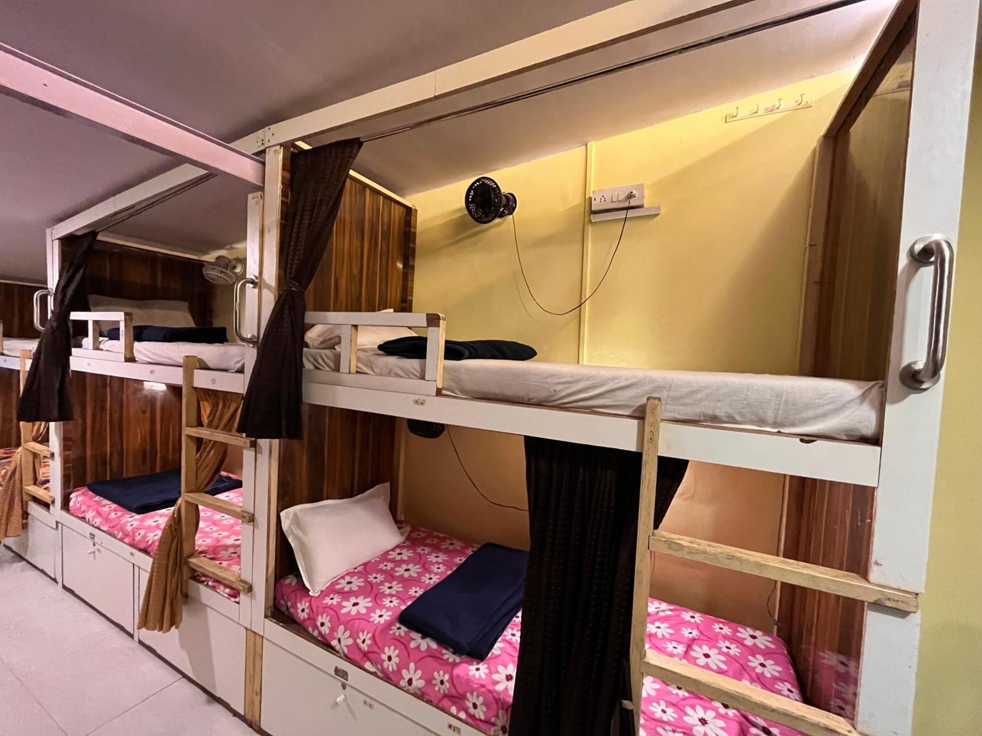 Bed & Breakfast Star Dormitory *