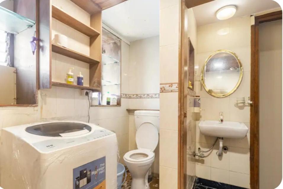 Apartment Cozy N Spacious 1bhk Off Carter Rd Bandra *