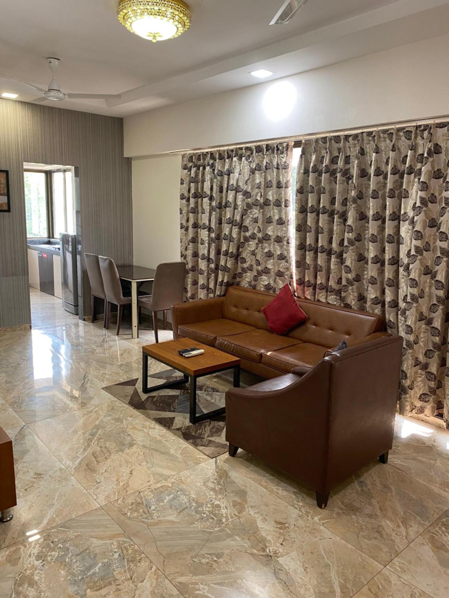 House Luxury Apartments, Santacruz East