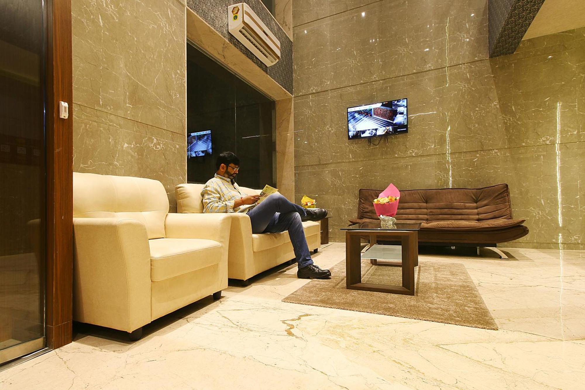 House Luxury Apartments, Santacruz East