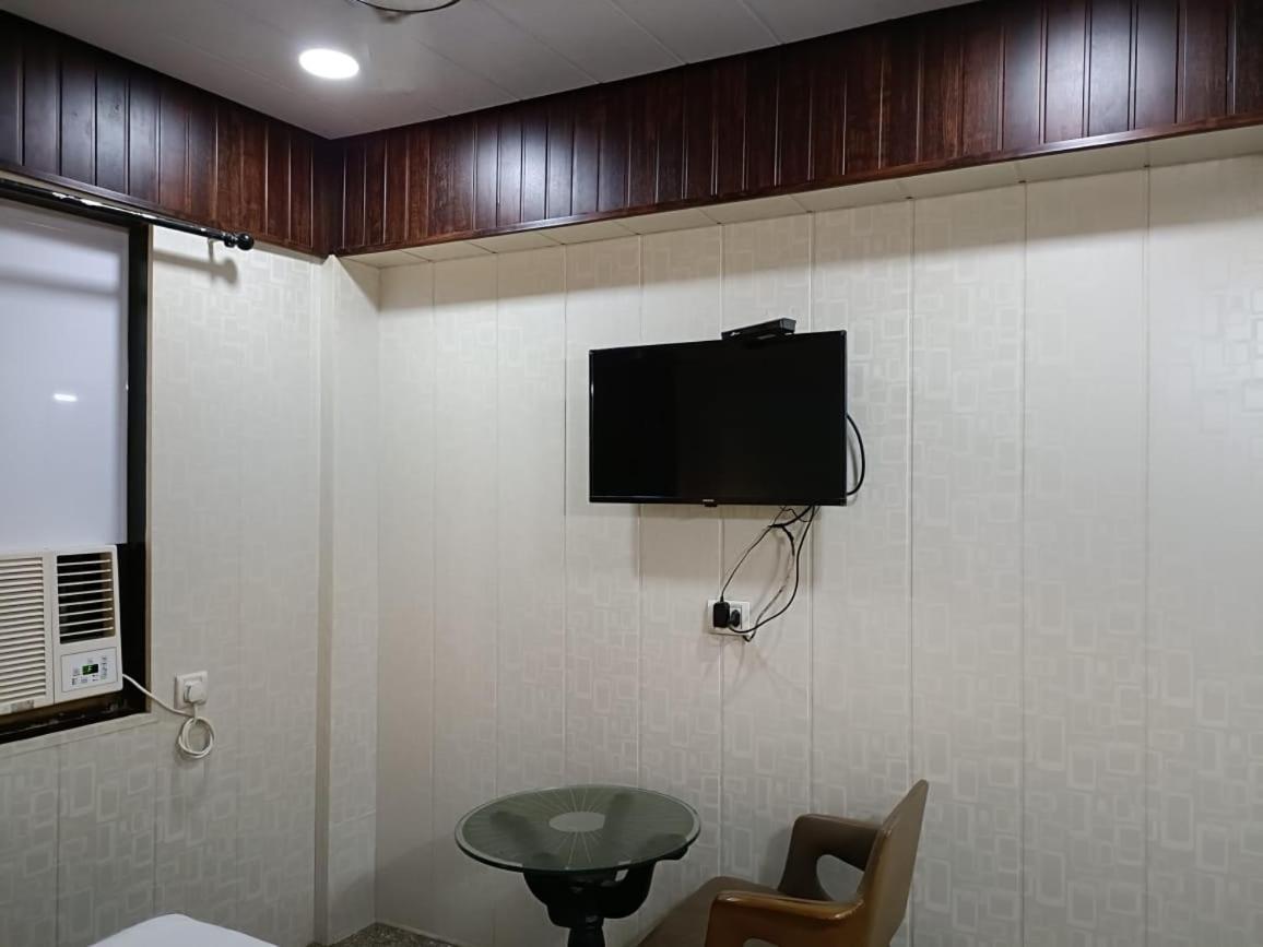 Jk Regency, International 3*