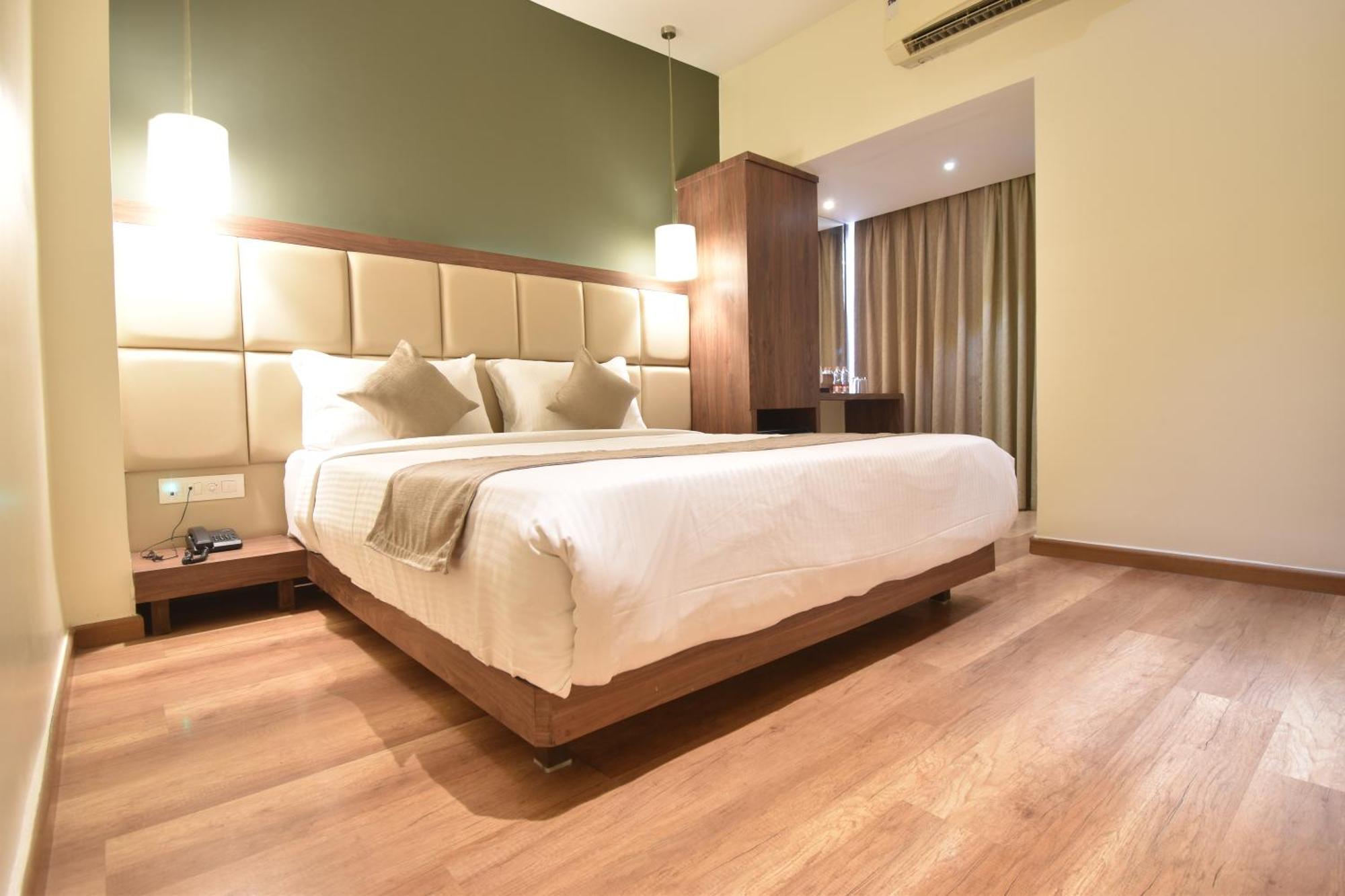 The Aarya A Smart Business Hotel Bombaim