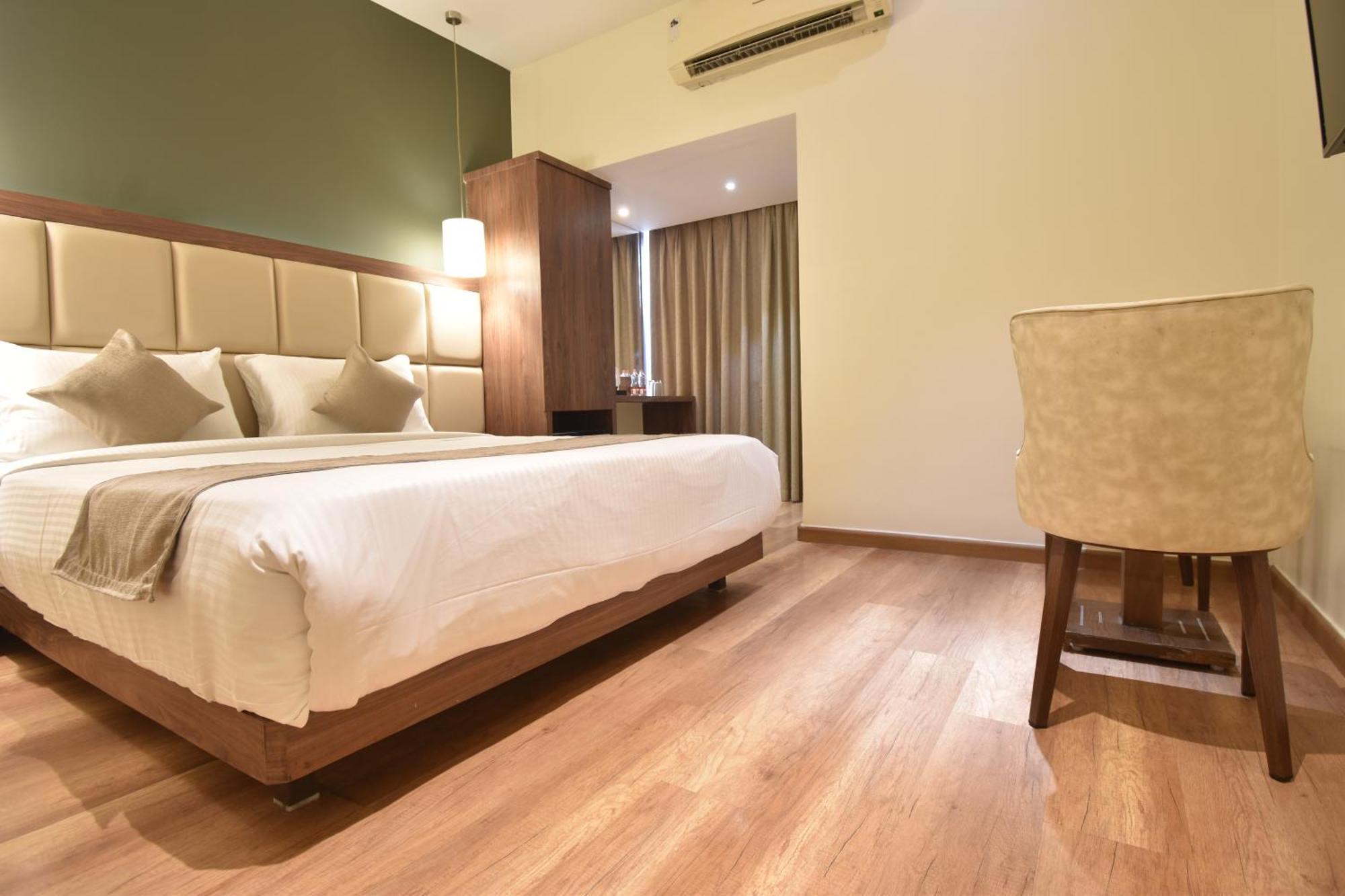 Hotel The Aarya A Smart Business Bombaim